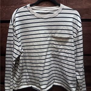 Abercrombie & Fitch Navy and Cream Striped Tee